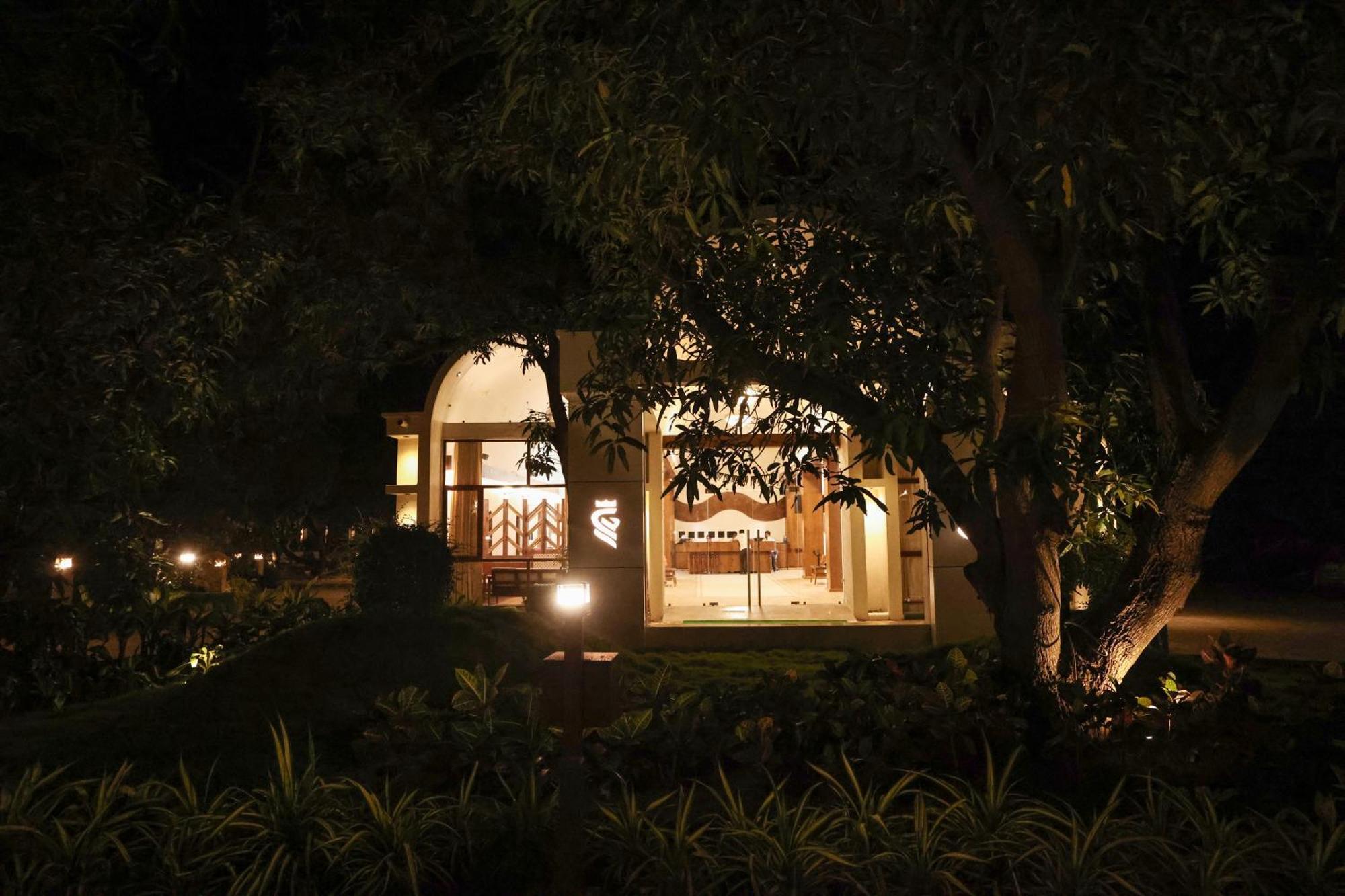 Le Casa Lion Resort A Premium Resort In 사산 기르 외부 사진